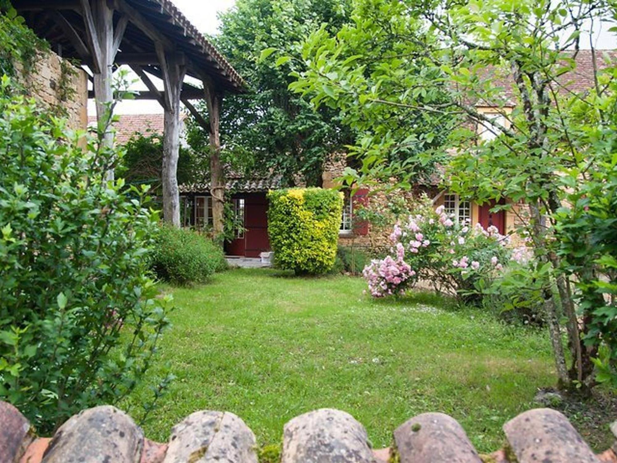 Charmante Maison En Pierre Avec Piscine Privee, 8 Personnes, Proche Des Bastides - Fr-1-824-19 Le Buisson-de-Cadouin Exterior foto